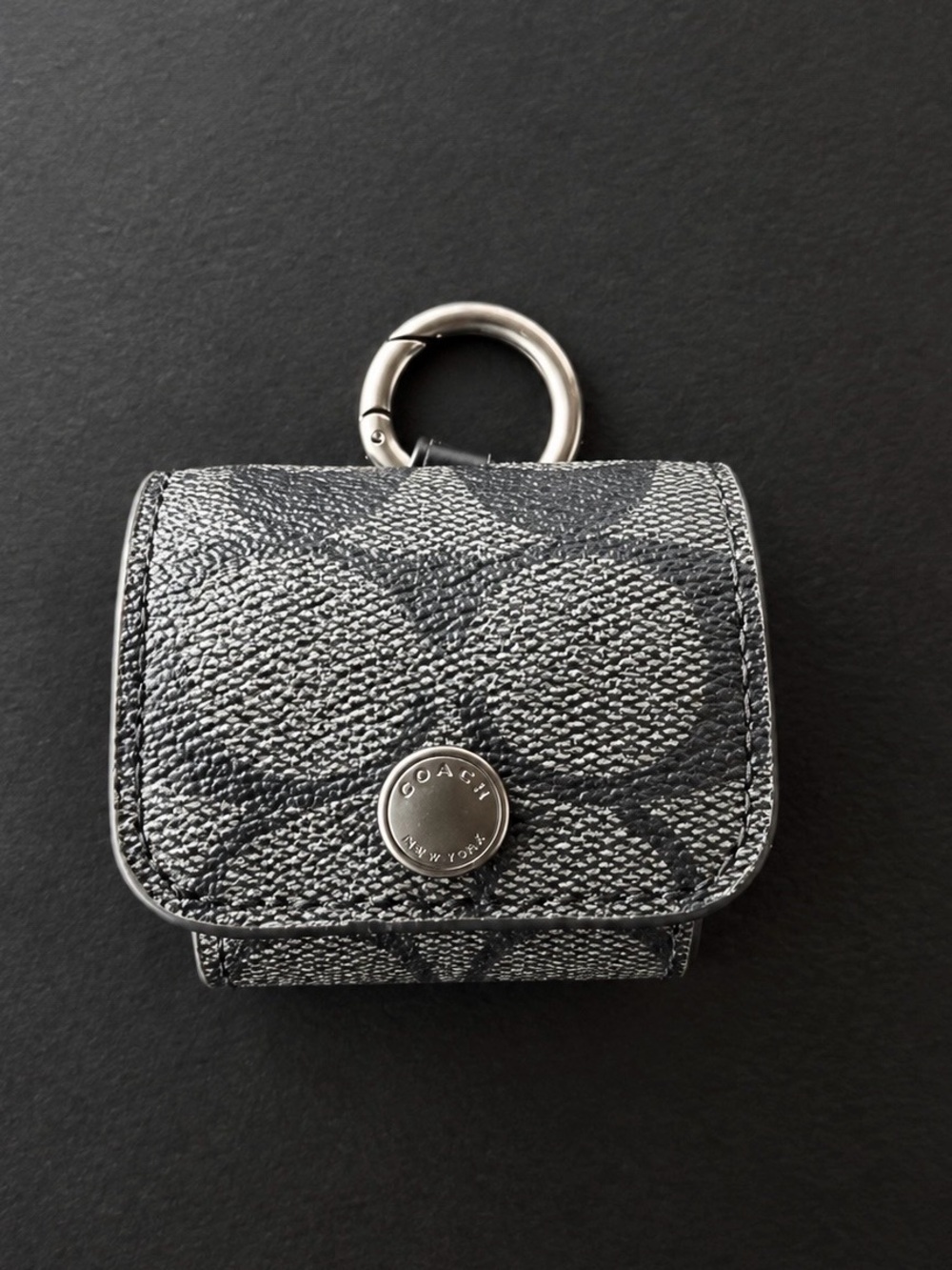 Coach Signature Canvas AirPods Case Bag Charm Keychain 🖤
